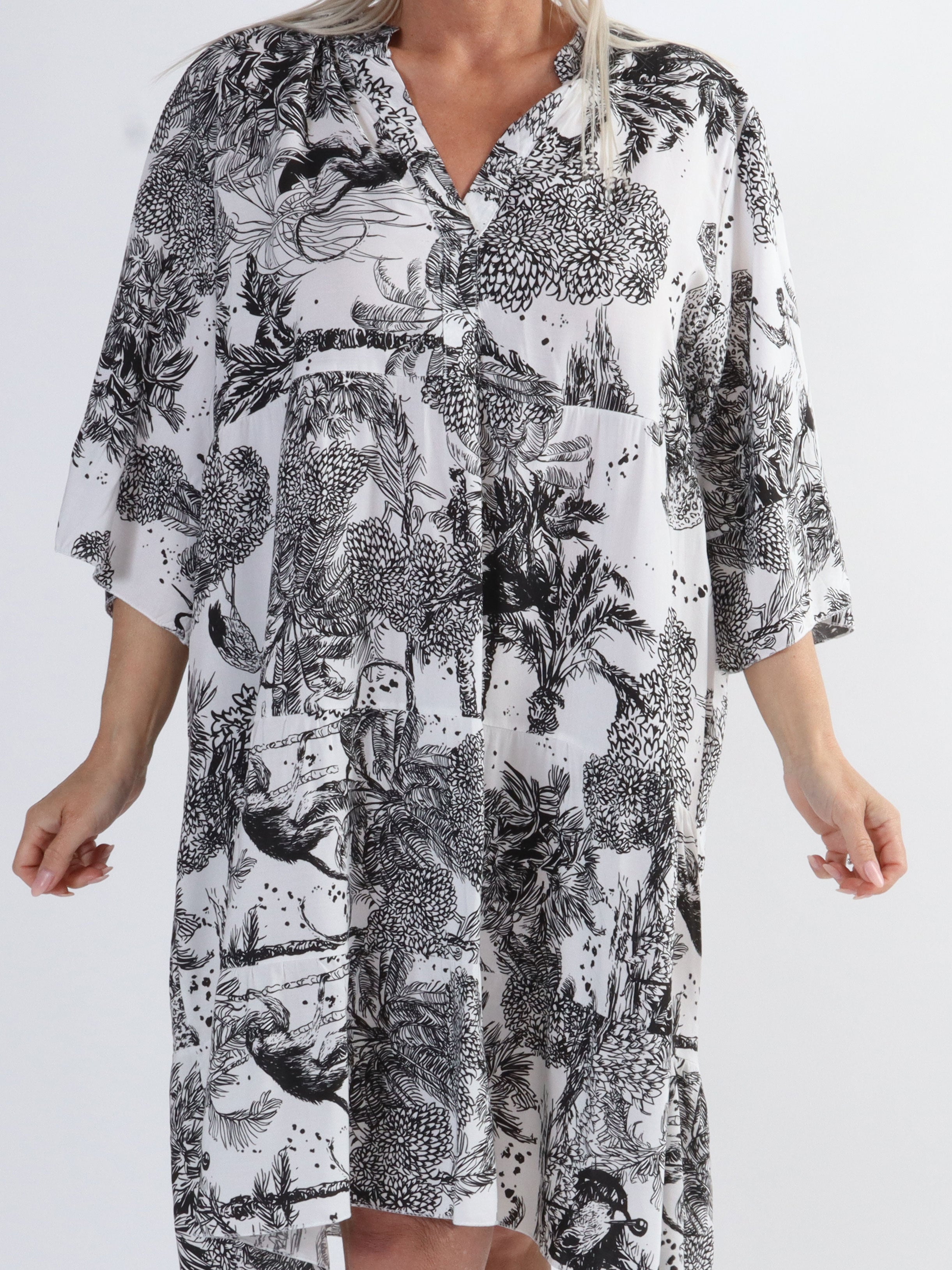 Abbie - Sød plus size kjole med junglemotiv